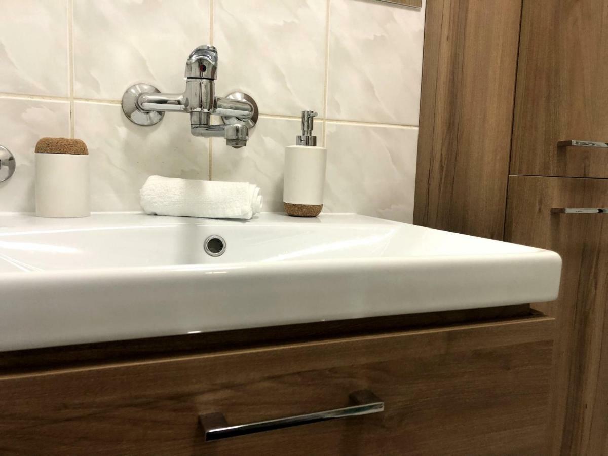 Apartman Mlade Buky Apartment